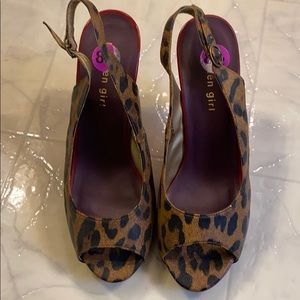 Leopard print sling back heels